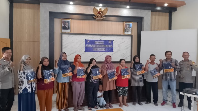 Binluh Kamtibmas: Polsek Balerejo Sosialisasikan Bahaya Narkoba di Balai Desa Babadan Lor